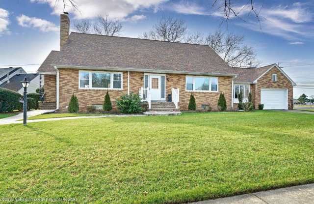410 Trenton Boulevard - 410 Trenton Boulevard, Sea Girt, NJ 08750