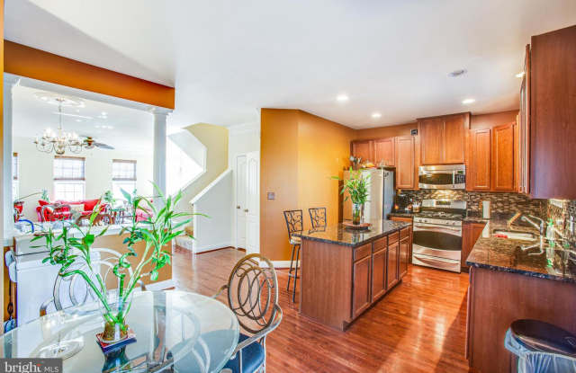 2650 GLENRIVER WAY Gallery 4