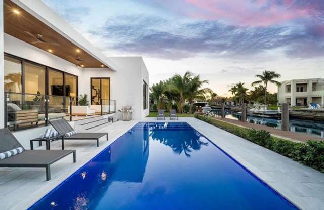 1905 N Hibiscus Dr # 1905, North Miami, FL 33181 Gallery 3