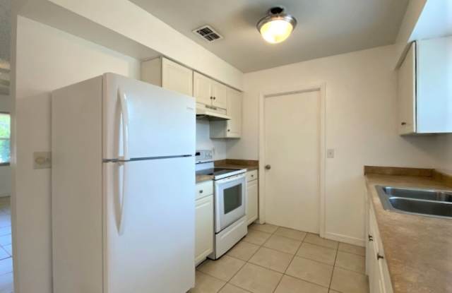 Adorable 2 Bedroom Port Orange Home! Gallery 4
