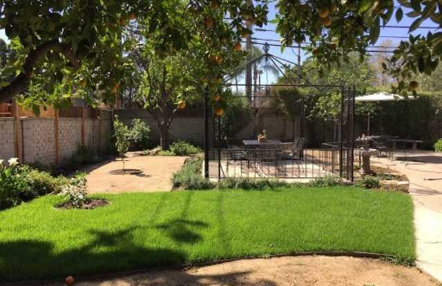2701 Olive Lane Gallery 2