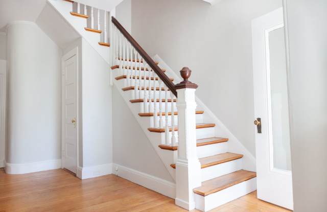 Massive 6 Bed / 2.5 Bath on Comm Ave | Parking Included | W/D In-Unit | 9/1 - 1743 Commonwealth Avenue, Boston, MA 02135