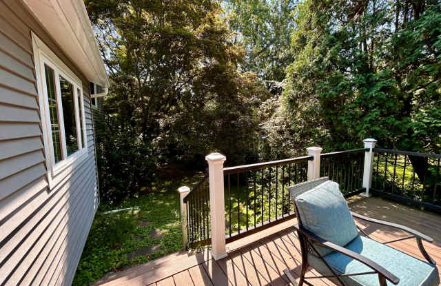 Beautiful Brighton Move-In Ready- Penfield Schools! Gallery 3