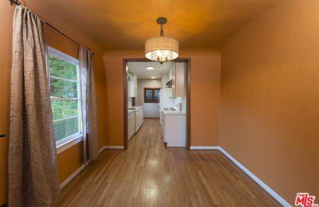 8344 KIRKWOOD Drive Gallery 4