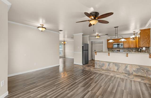 102 Applegrove Circle Gallery 2