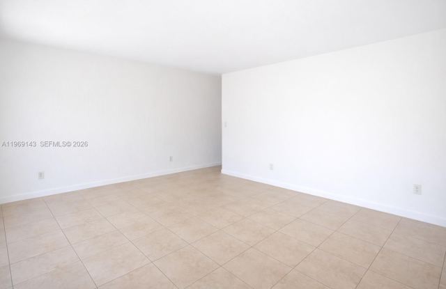 932 Moffett St - 932 Moffett Street, Hallandale Beach, FL 33009