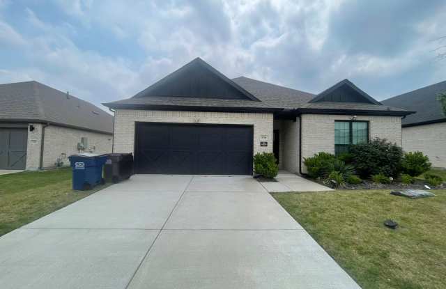 136 Braves Way is a 2,096 square foot house on a 7,505 square foot lot with 5 bedrooms and 3 bathrooms. photos photos