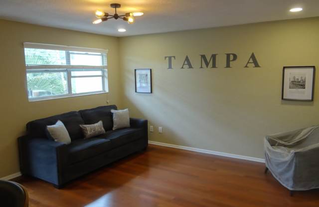 1/1 condo in Beach Park Gallery 4