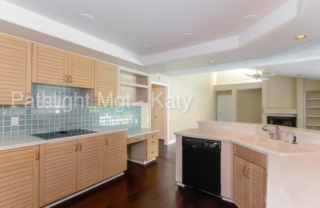 3740 Embassy Circle Gallery 2