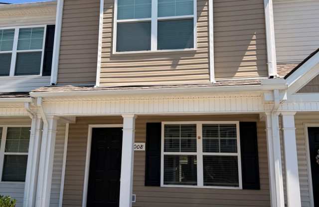 $350 Off First Month's Rent! Nice 2 BR 2.5 Bath Townhome - Move-in Ready! photos photos