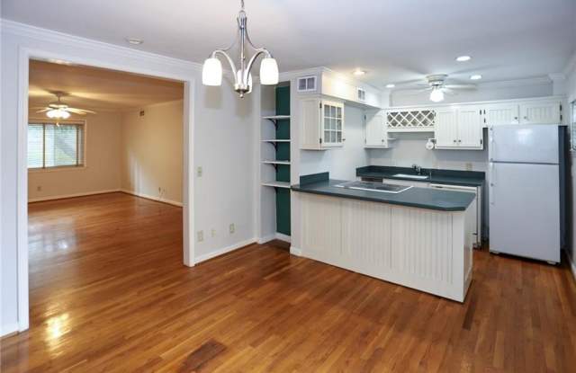 115 Biscayne Drive NW Gallery 1