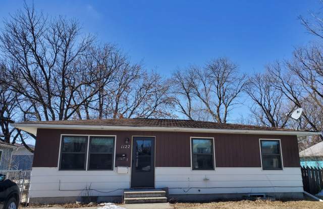 House Near NDSU! - 1122 18th Street North, Fargo, ND 58102
