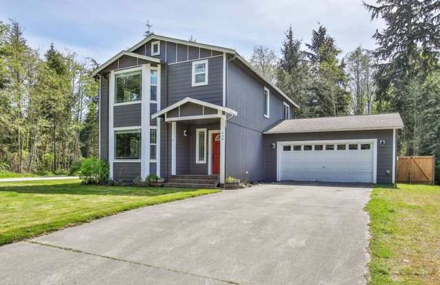 Gorgeous Coupeville Home Ready for a New Tenant! - 498 Cox Drive, Island County, WA 98239