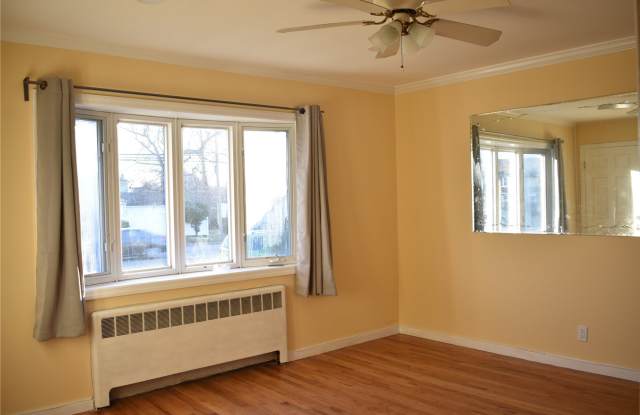 103 Bethpage Road Gallery 2