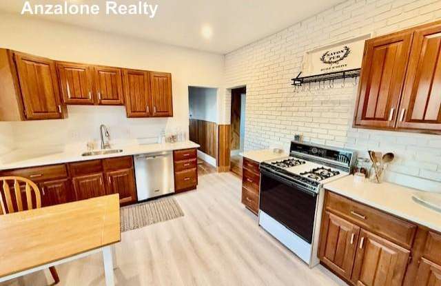 14-16 Stanford Ter. photos photos