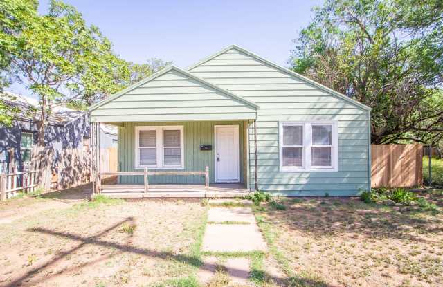 Updated 3 bed 1 bath close to 19th Street photos photos