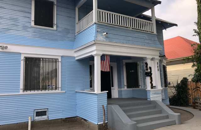 848 E Adams Blvd Gallery 2