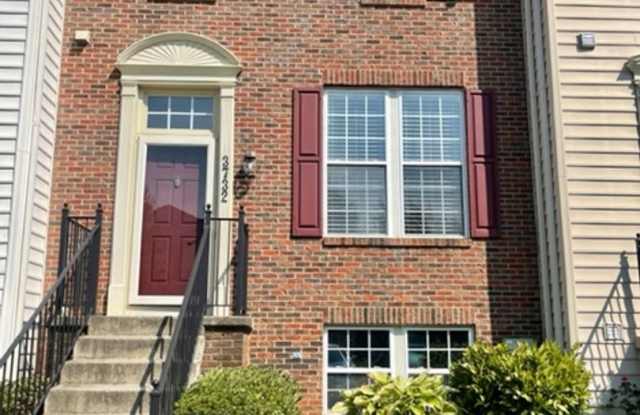 BEAUTIFUL RENOVATED TH IN VILLAGES OF URBANA - 3732 Hope Commons Circle, Urbana, MD 21704