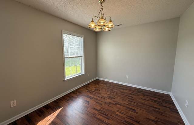 142 Forest Bluff Drive Gallery 3