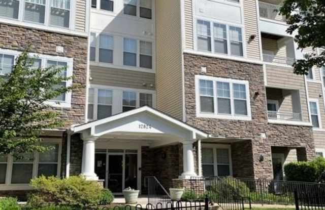 12824 CLARKSBURG SQUARE Road Gallery 1
