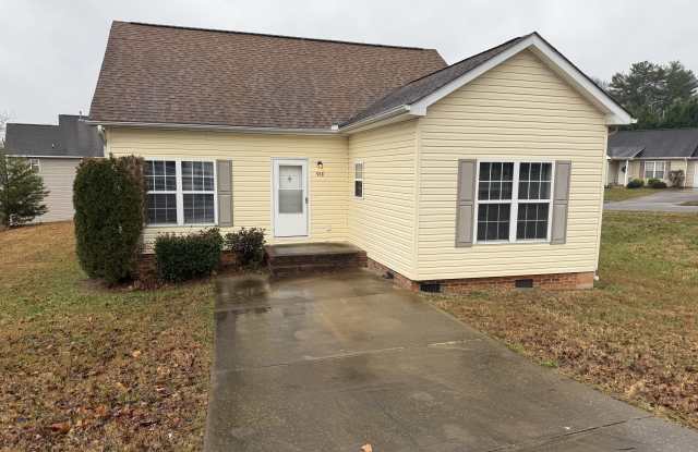 918 Faye St photos photos