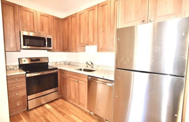 601 Washington Street unit: 4 photos photos