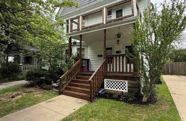 1429 W 107th Street unit: 2 photos photos