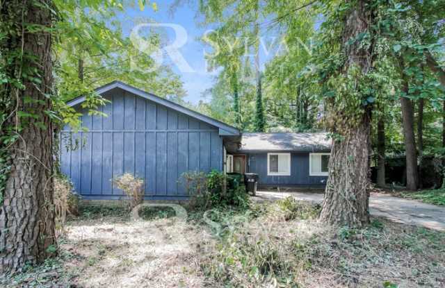 1049 Pineborough Road photos photos