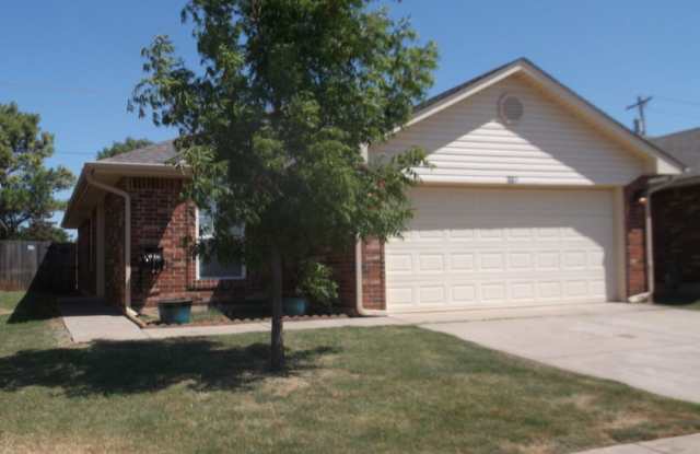 507 SW 35th - 507 Southwest 35th Street, Moore, OK 73160