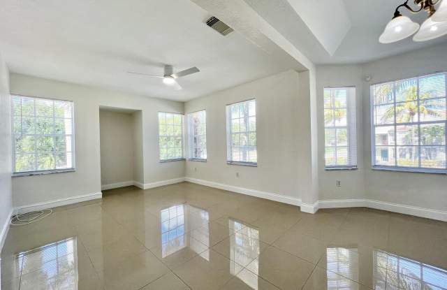 1110 Belmont Place photos photos