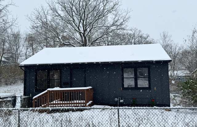 8415 Park Ave - 8415 Park Avenue, Kansas City, MO 64132