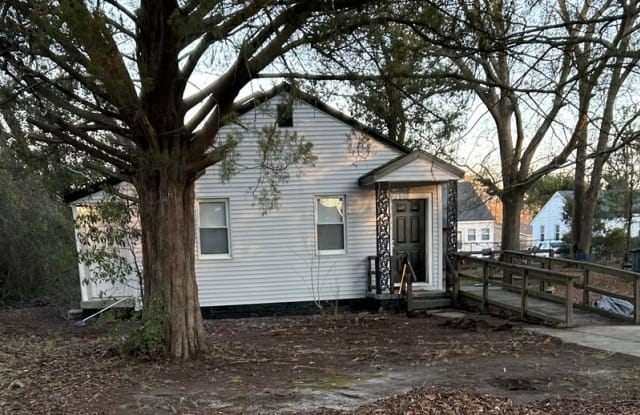 406 Arbor Street - 406 Arbor Street, Greenville, NC 27834