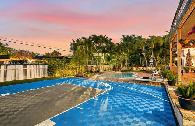 9636 Northeast 5th Avenue Road photos photos