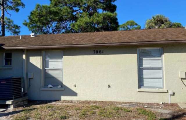 7061 Bee Ridge Road - B Gallery 3