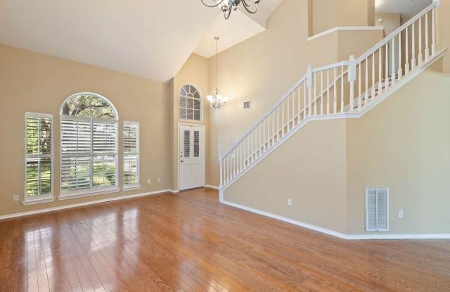 Beautiful 4 bedroom, 3 bathroom home in Cedar Park!!! Gallery 4