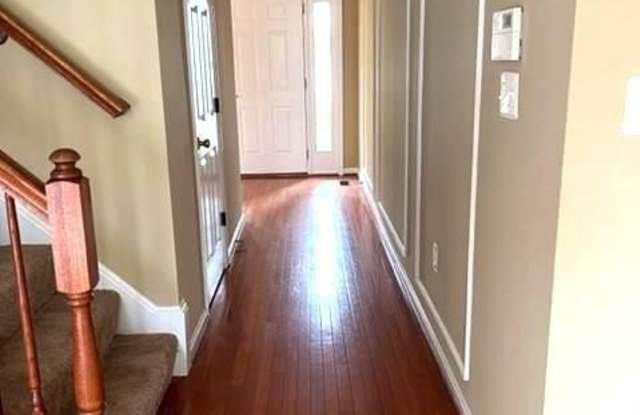 6 FLETCHER Drive Gallery 2