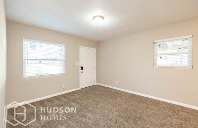 5812 Blackthorn Road Gallery 3