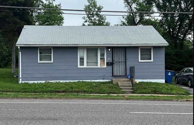Cozy 3 Bedroom, 1 Bathroom Home photos photos