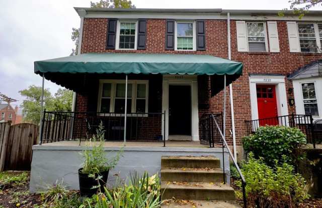 Charming 3 Bedroom/2 Bathroom Townhome in Rodgers Forge, Baltimore! photos photos