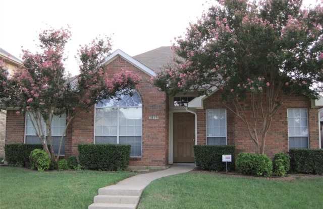 1810 Canoe Way - 1810 Canoe Way, Carrollton, TX 75010