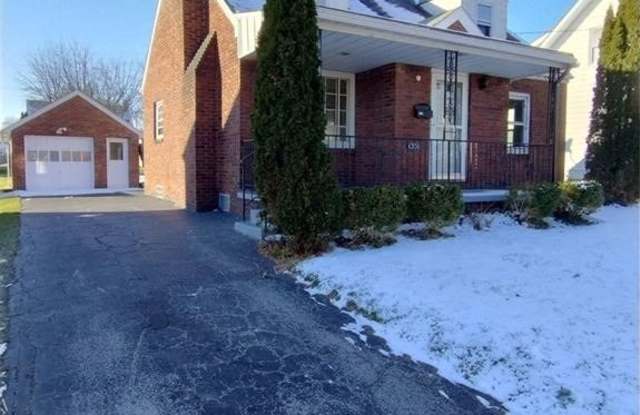 1351 Douglas Avenue - 1351 Douglas Avenue, Youngstown, OH 44502