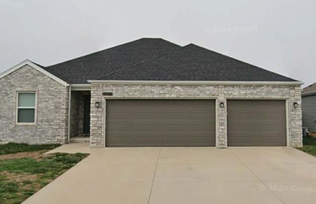 Fully fenced 3 bedroom 2 bath 3 car garage home in Monte Cristo Neighborhood photos photos