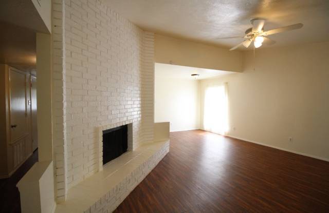 9205 Linda Vista Dr Gallery 4