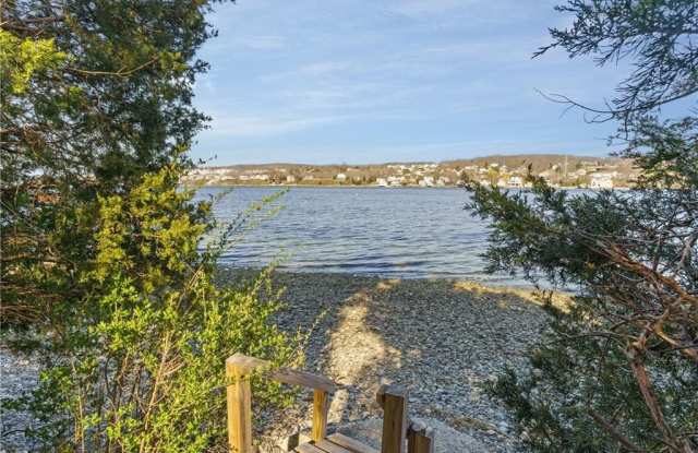 45 Narragansett Boulevard photos photos