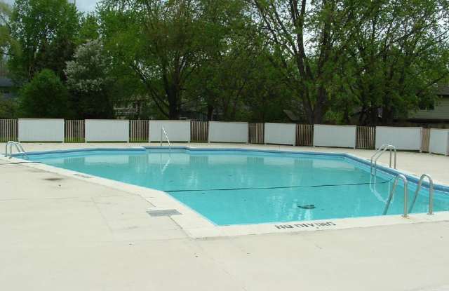 Rolling Meadows, 1BR, 1BA Pool, In unit Laundry Gallery 4