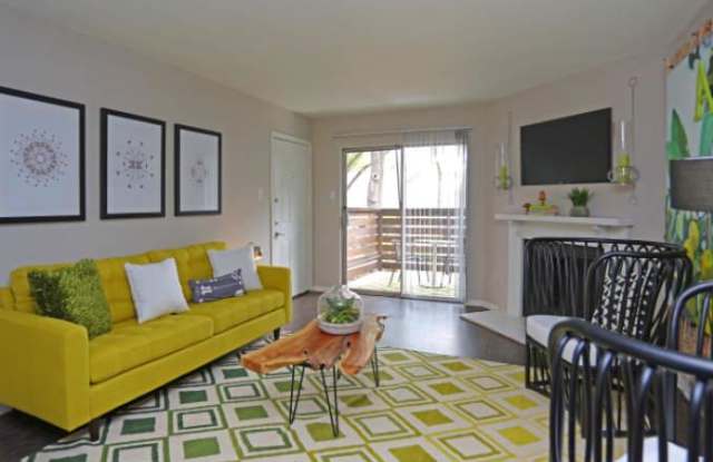 11532 Huebner Rd Gallery 2