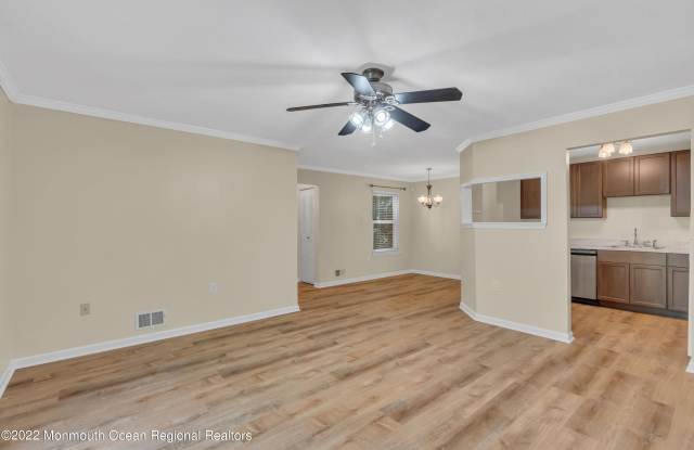 134 Whispering Oaks Way Gallery 3