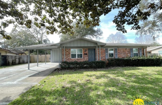 637 Golf Course Drive - 637 Golf Course Drive Northeast, Fort Walton Beach, FL 32547