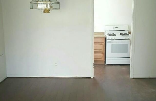11620 VANTAGE HILL Road Gallery 4