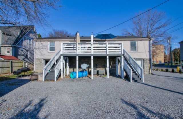 103 Cherokee Rd Gallery 2